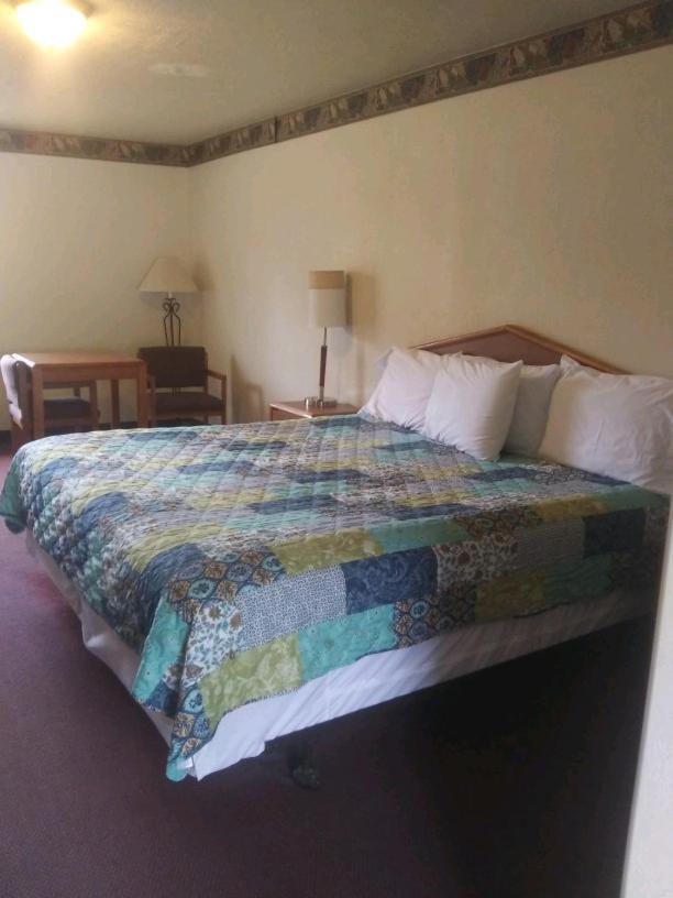 Whispering Creek Lodging & Rv Resort Newton Ngoại thất bức ảnh