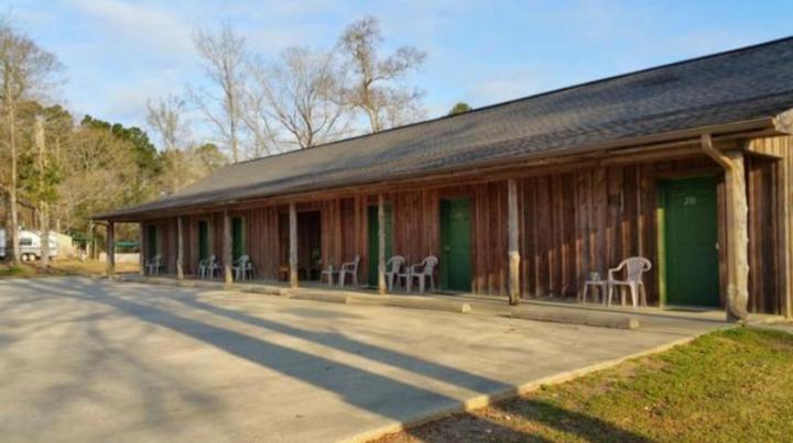 Whispering Creek Lodging & Rv Resort Newton Ngoại thất bức ảnh
