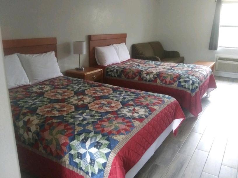 Whispering Creek Lodging & Rv Resort Newton Ngoại thất bức ảnh